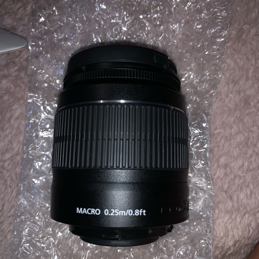 Canon camera - Picture 4 of 8